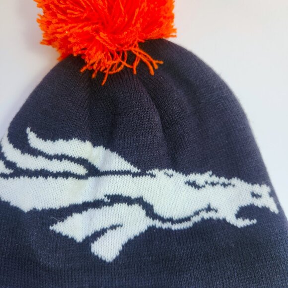 Denver Broncos Bud Lite Beanie Toque Hat NFL Football Stocking Cap Pompom - Picture 3 of 5